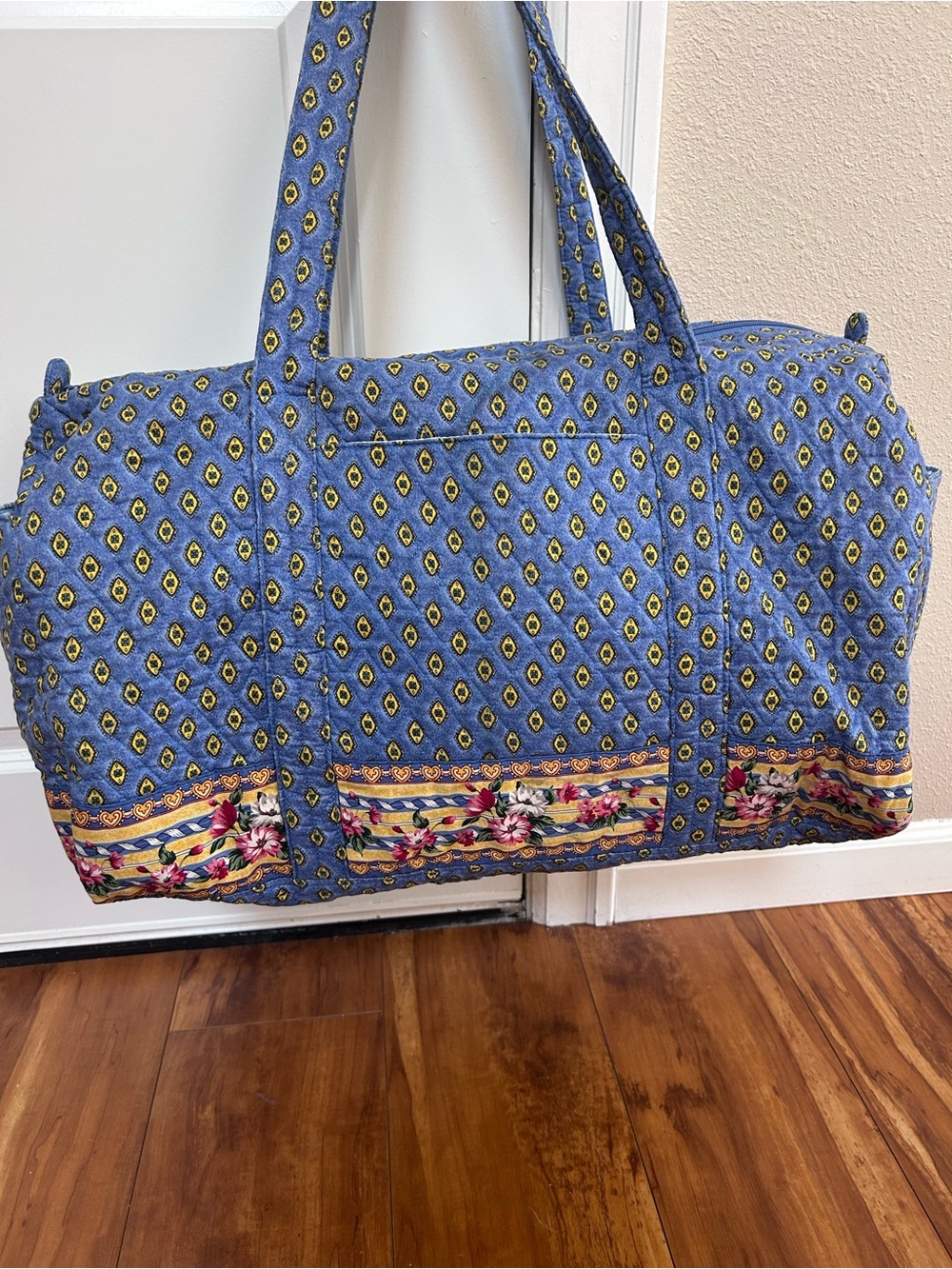 NWOT Vintage AVON Quilted Large Weekender Duffle Bag & Make Up Tote Beach Travel